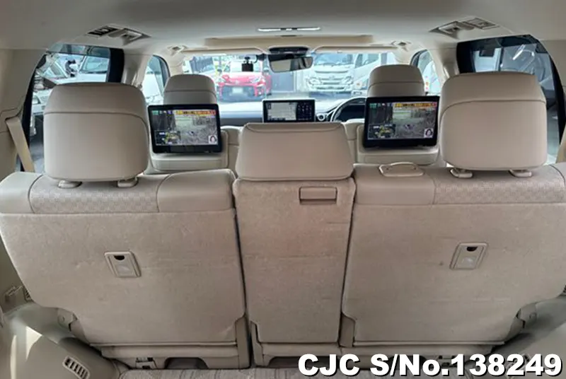 Toyota Land Cruiser in Pearl for Sale Image 4