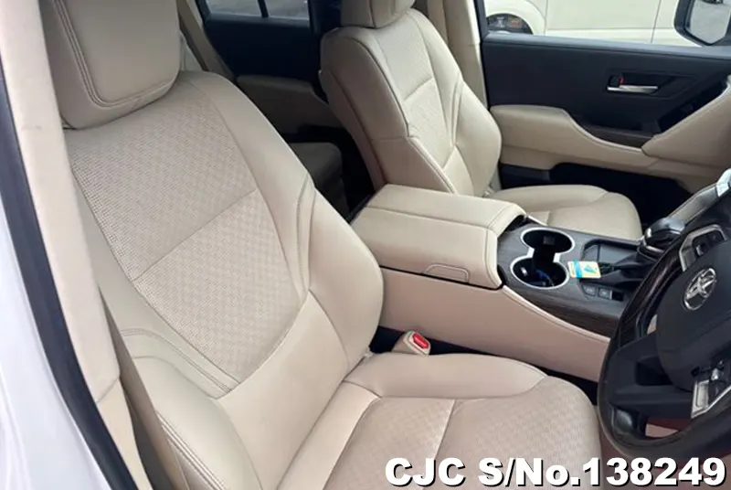 Toyota Land Cruiser in Pearl for Sale Image 7