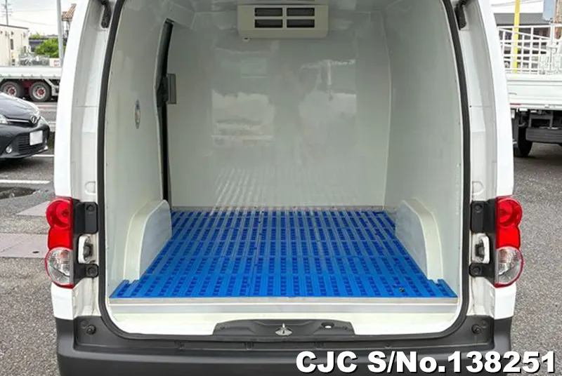 Nissan NV200 in White for Sale Image 5