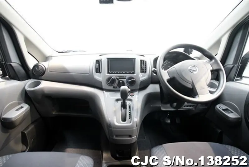 Nissan NV200 in Silver for Sale Image 7