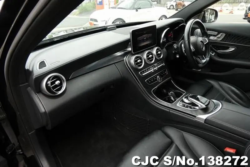 Mercedes Benz C Class in Black for Sale Image 10
