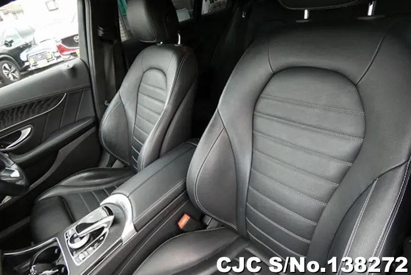 Mercedes Benz C Class in Black for Sale Image 12