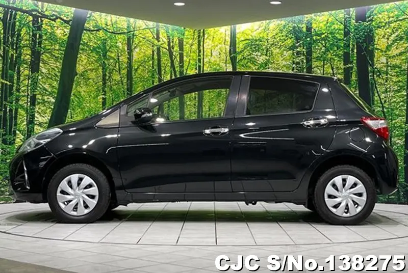 Toyota Vitz in Black for Sale Image 7