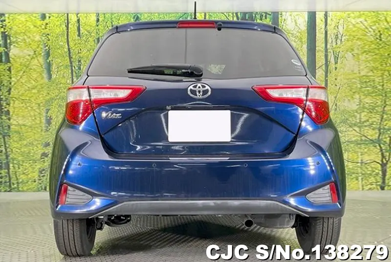 Toyota Vitz in Blue for Sale Image 5