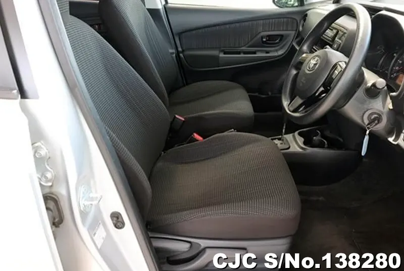 Toyota Vitz in Silver for Sale Image 9