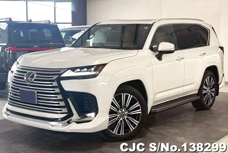 Lexus LX 600 in Pearl for Sale Image 3