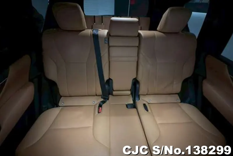 Lexus LX 600 in Pearl for Sale Image 13