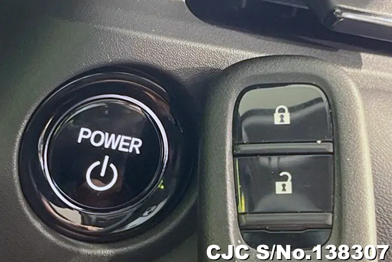 Honda Vezel in Gray for Sale Image 12