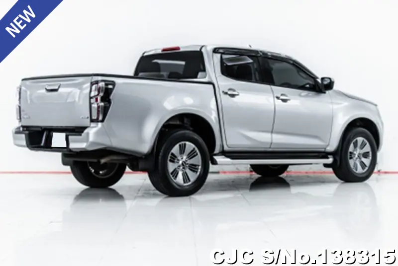 Isuzu D-Max in Silver for Sale Image 1