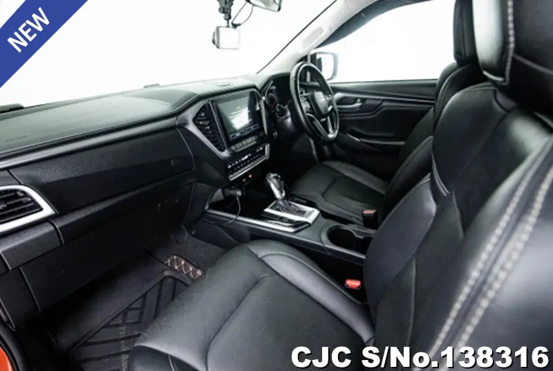 Isuzu D-Max in Orange for Sale Image 7