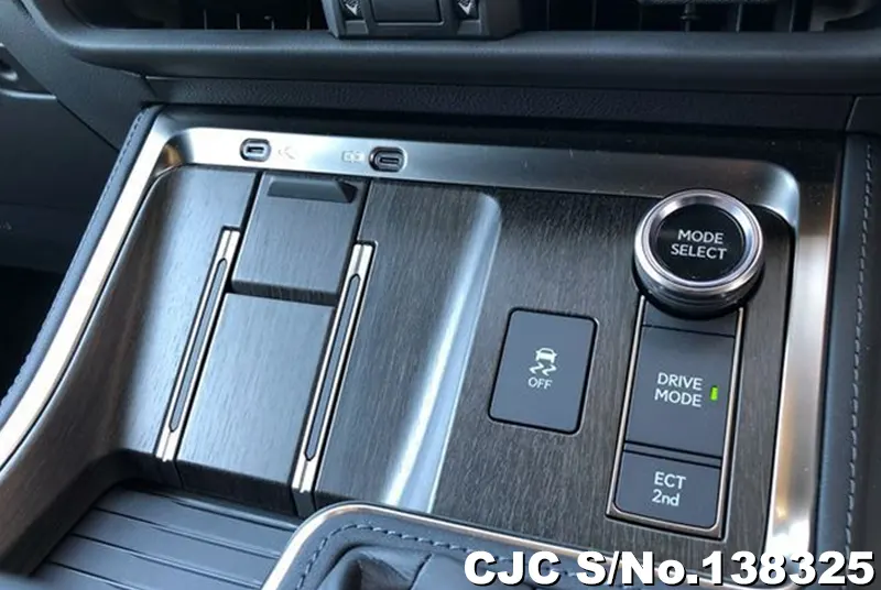Lexus GX 550 in Pearl for Sale Image 19
