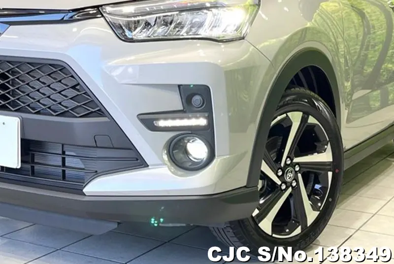 Toyota Raize in Silver for Sale Image 14