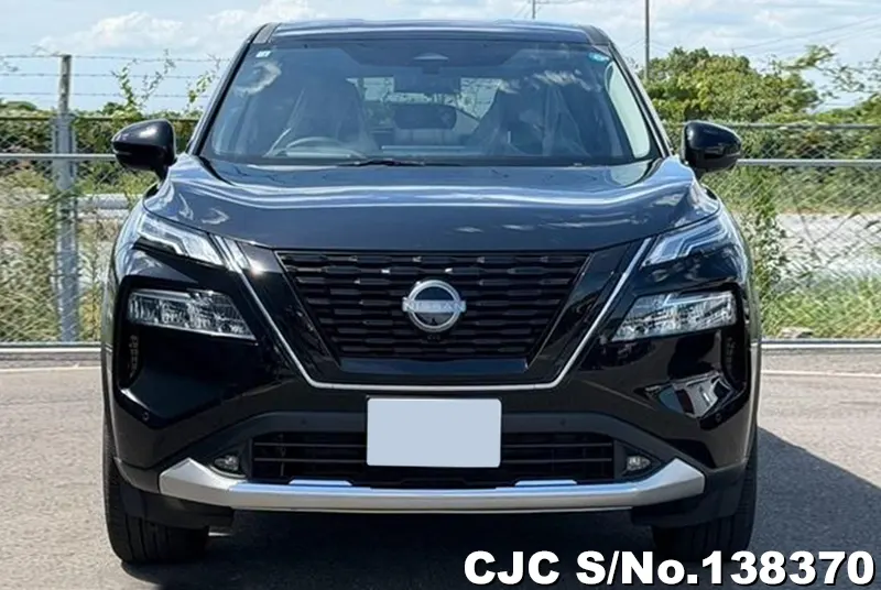 Nissan X-Trail in Black for Sale Image 4