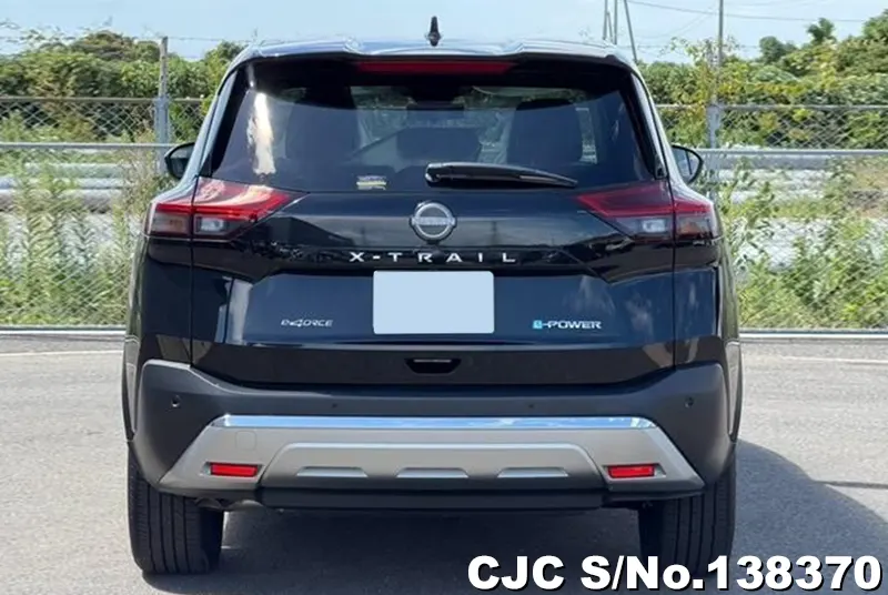 Nissan X-Trail in Black for Sale Image 5