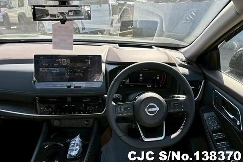 Nissan X-Trail in Black for Sale Image 9