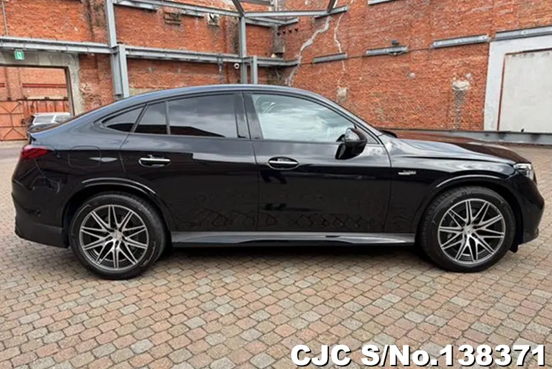Mercedes Benz GLC Class in Black for Sale Image 2