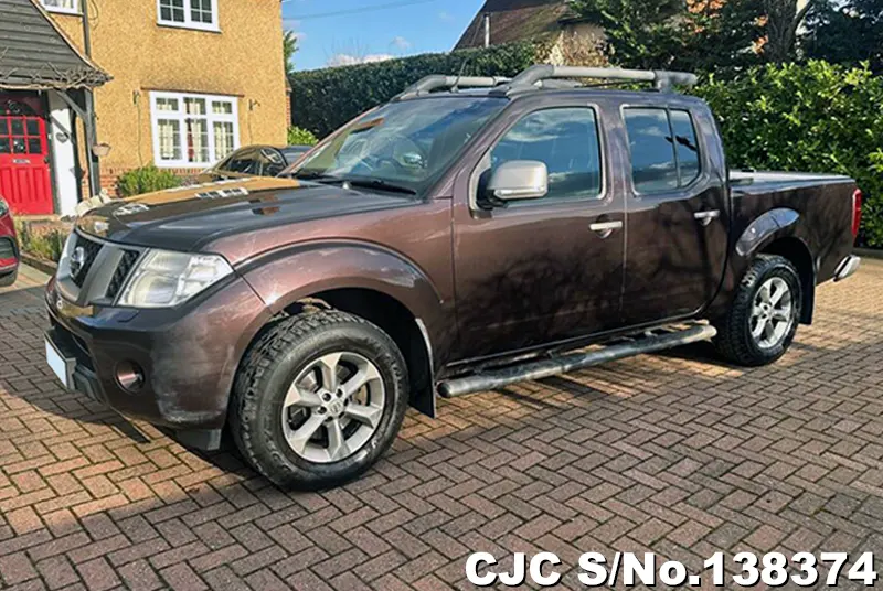 Nissan Navara in Beige for Sale Image 1