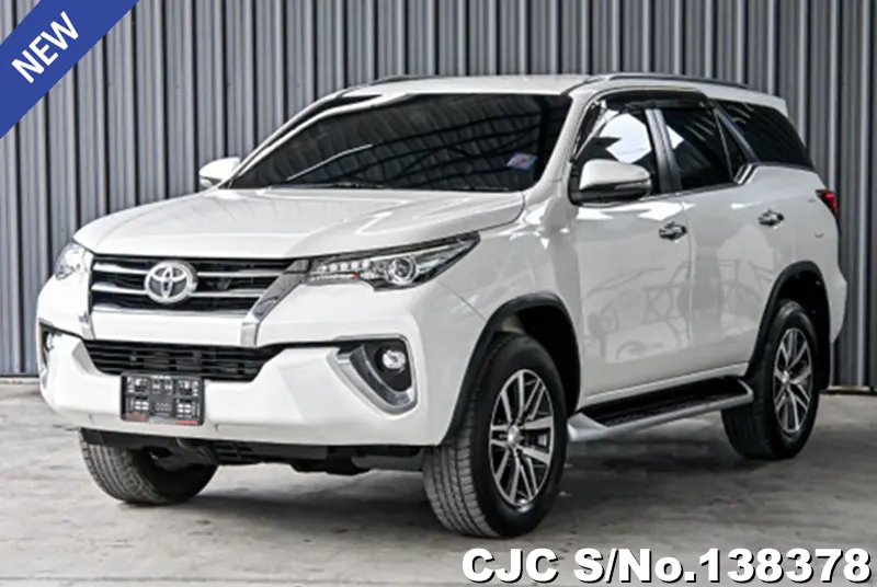 Toyota Fortuner in White for Sale Image 3