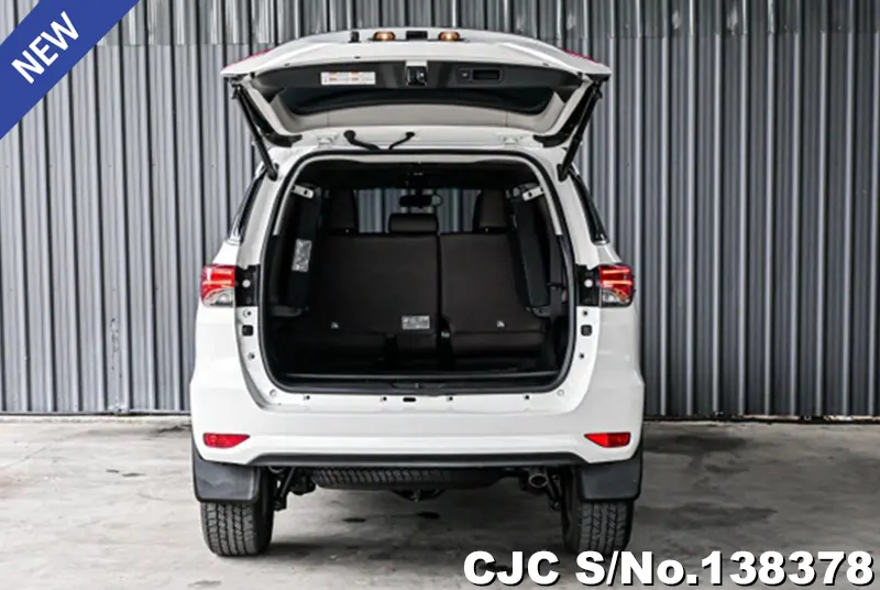 Toyota Fortuner in White for Sale Image 5