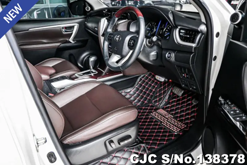Toyota Fortuner in White for Sale Image 8