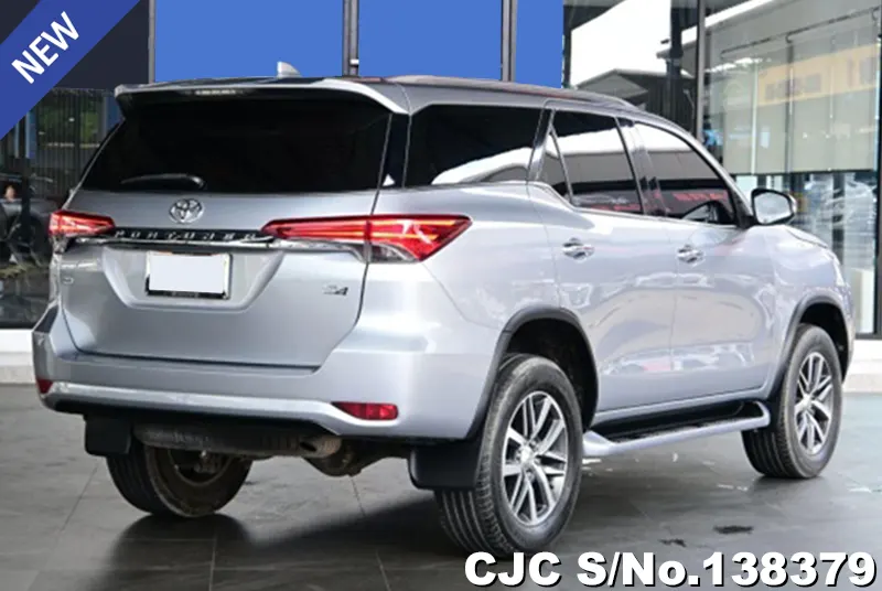 Toyota Fortuner in Gray for Sale Image 1