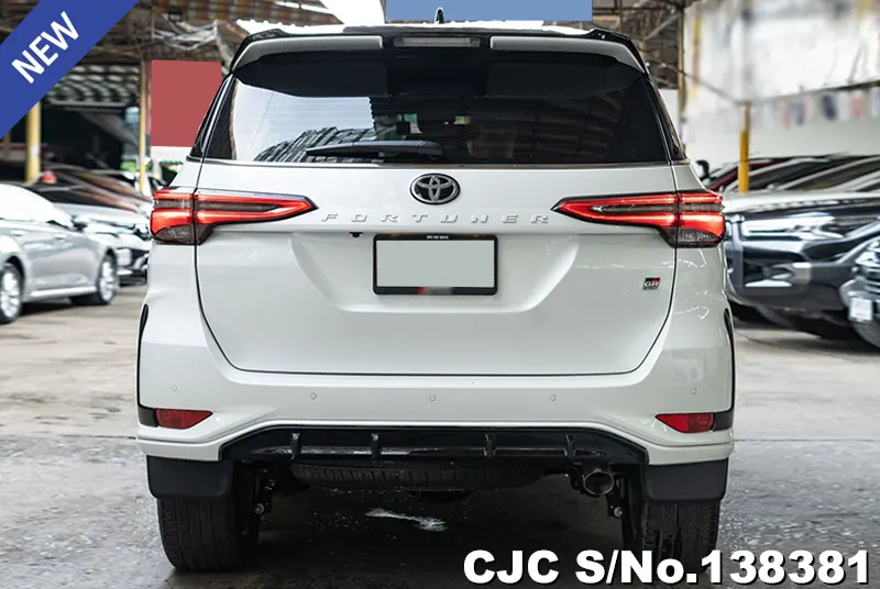 Toyota Fortuner in White for Sale Image 5