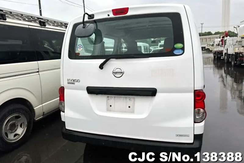 Nissan NV200 in White for Sale Image 3