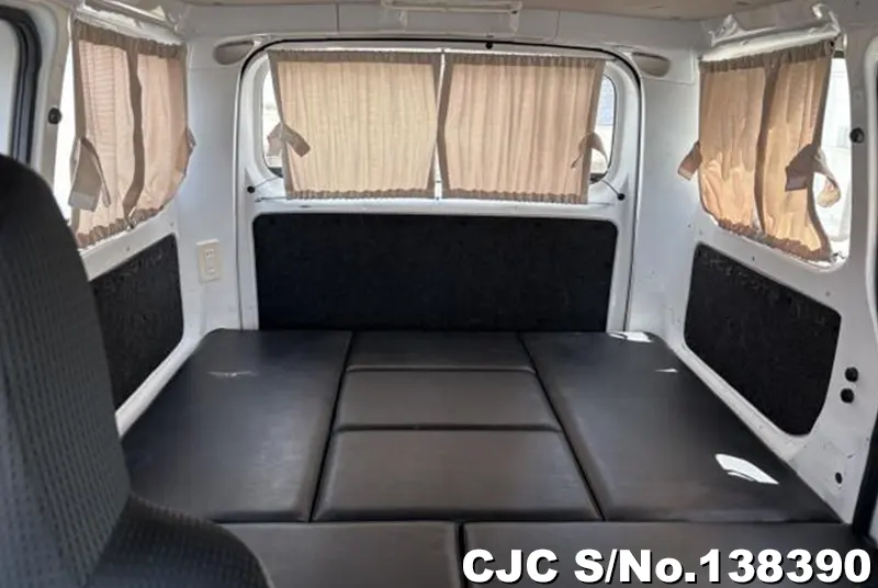 Nissan NV200 in White for Sale Image 7