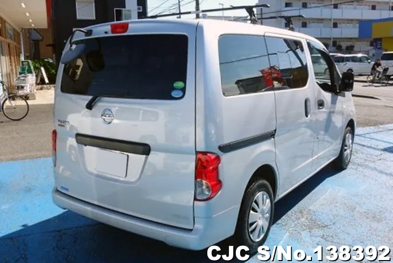 Nissan NV200 in Silver for Sale Image 2