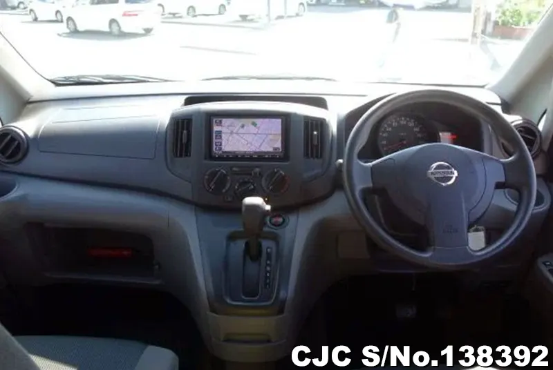 Nissan NV200 in Silver for Sale Image 12
