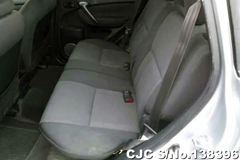 Toyota Rav4 in Silver for Sale Image 9