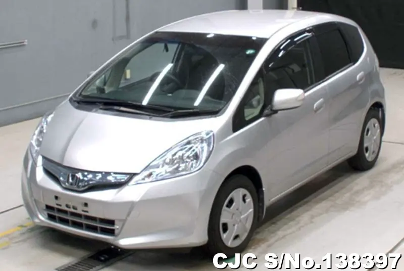 Honda Fit in Silver for Sale Image 3