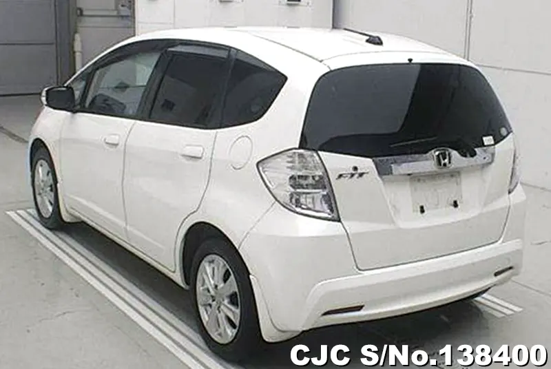 Honda Fit in White for Sale Image 1