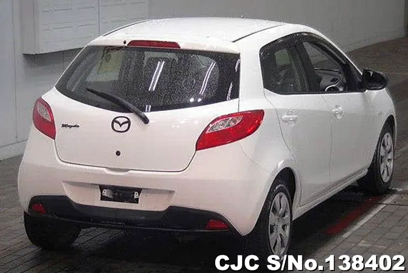 Mazda Demio in White for Sale Image 2