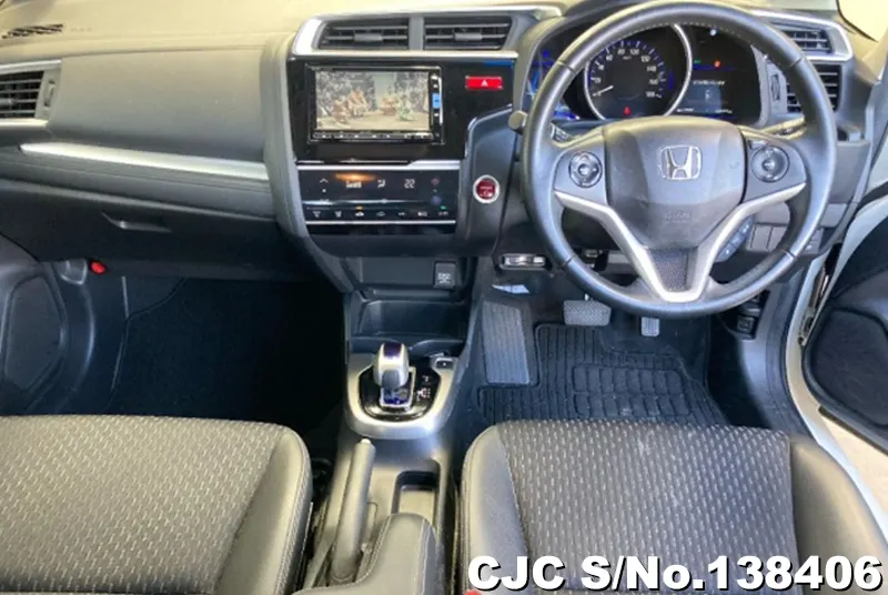 Honda Fit in White for Sale Image 3