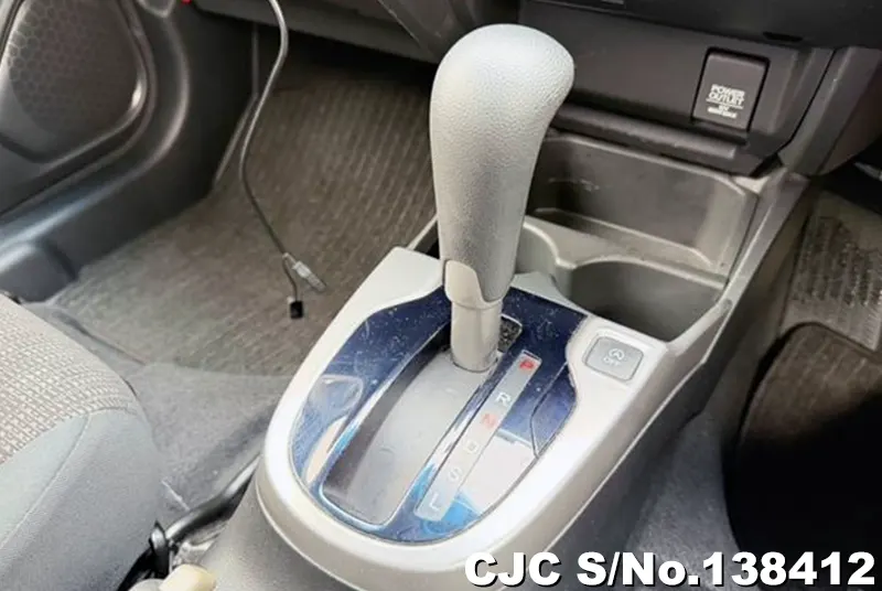 Honda Fit in White for Sale Image 16