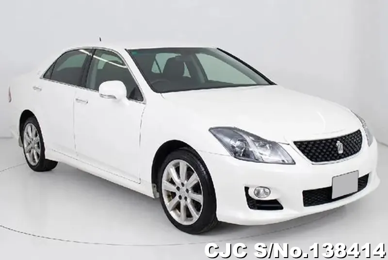 Toyota / Crown 2010