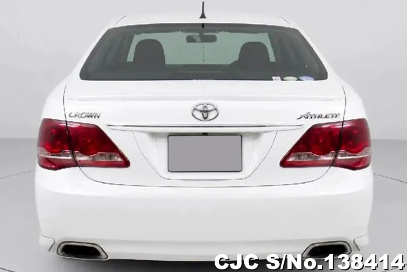 Toyota Crown in White for Sale Image 5
