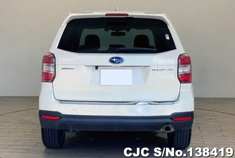 Subaru Forester in White for Sale Image 5