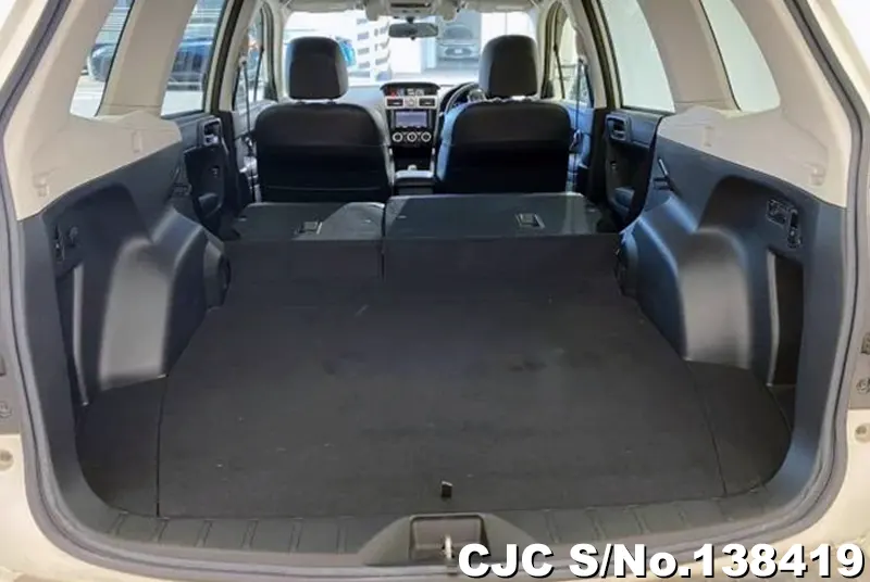 Subaru Forester in White for Sale Image 8