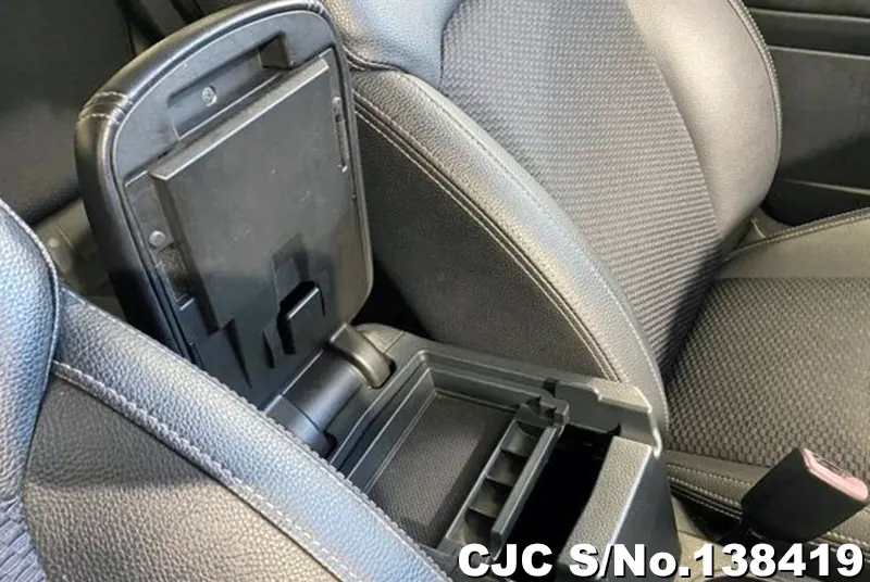 Subaru Forester in White for Sale Image 17