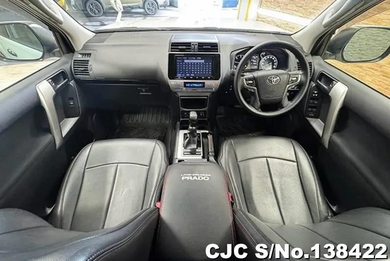 Toyota Land Cruiser Prado in White for Sale Image 9