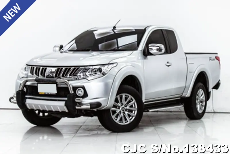 Mitsubishi / Triton 2015