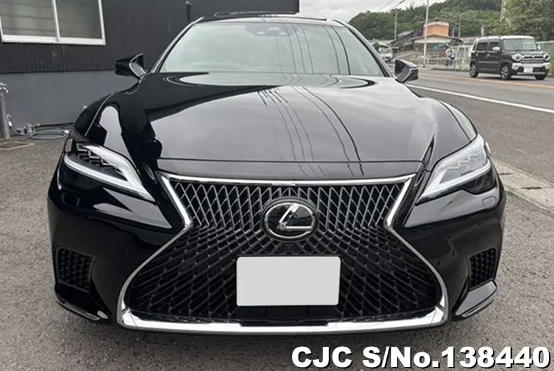 Lexus LS500H in Black for Sale Image 4
