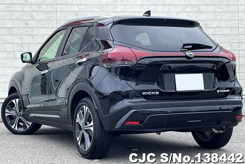 Nissan Kicks in Black for Sale Image 1