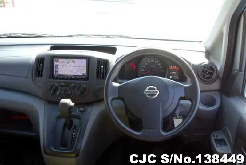 Nissan NV200 in Silver for Sale Image 13