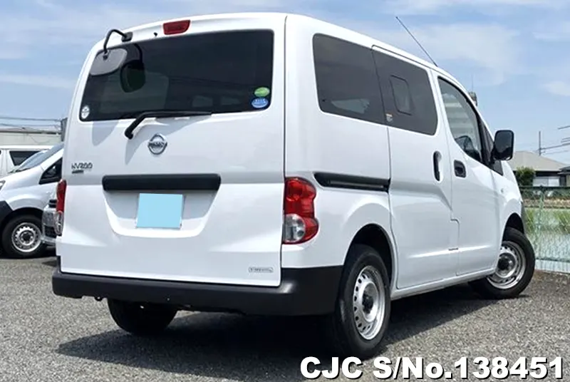 Nissan NV200 in White for Sale Image 1