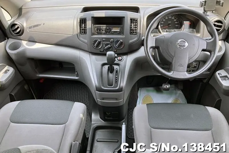 Nissan NV200 in White for Sale Image 6