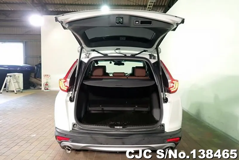 Honda CRV in White for Sale Image 7