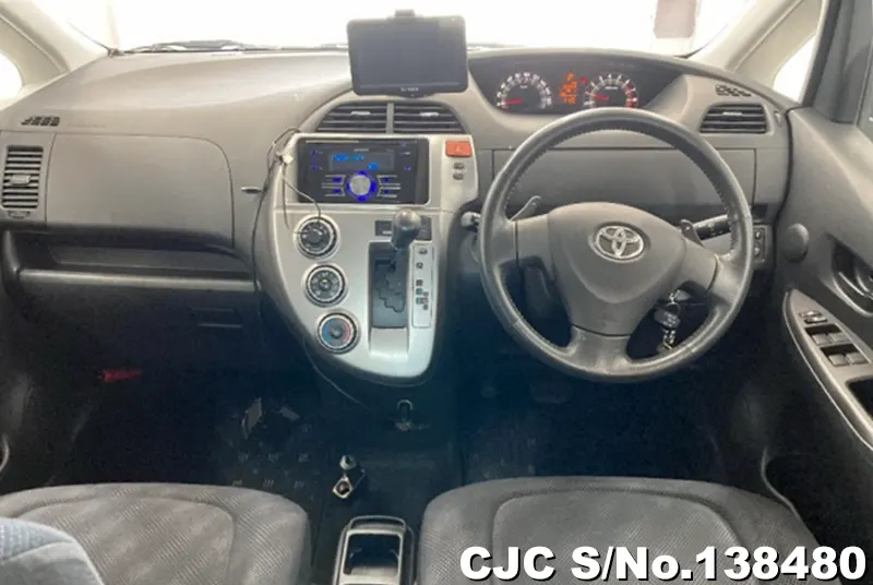 Toyota Ractis in Silver for Sale Image 4
